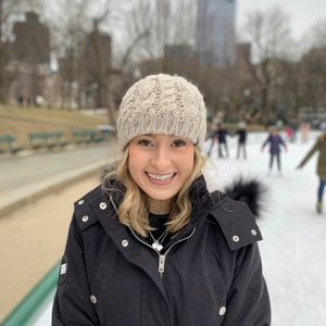 Meet your Posher, Abby